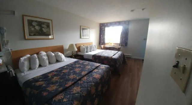 Четырёхместный номер Standard Northlander Motel