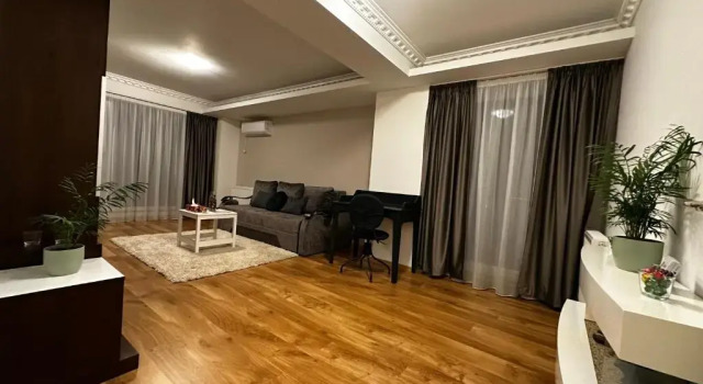 Terrace apartments otopeni !, Rezerwuj Apartament Hotele w Ilfov z parkingiem, Parking
