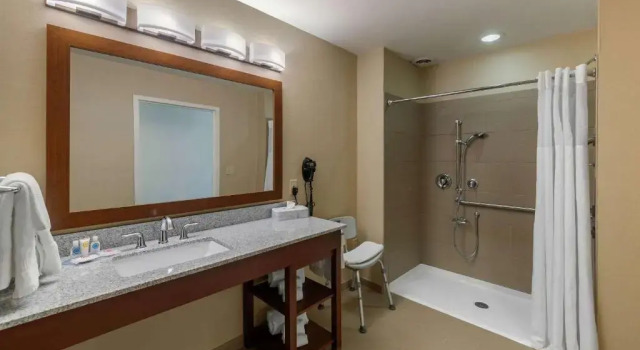 Номер Standard Comfort Inn & Suites Northern Kentucky