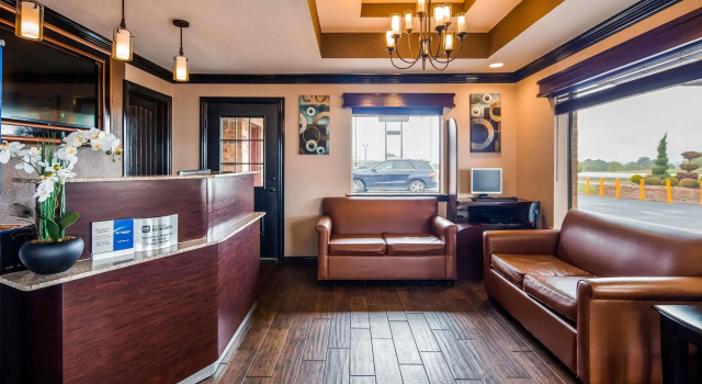 Scottish Inn Decatur, Забронировать Отель Декейтер Dallas - Fort Worth Metropolitan Area