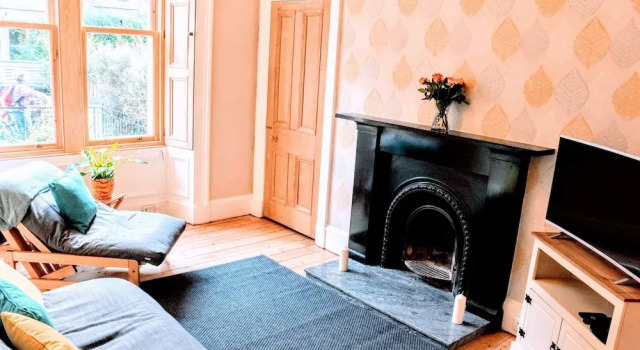 2 Bedroom Flat In City Centre, Забронировать Отель Мерчистон Эдинбург, рядом с Национальный музей Шотландии