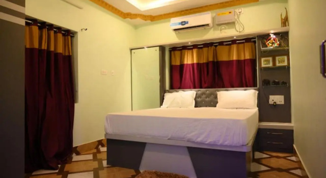 Люкс Deluxe Goroomgo Bottoms Up Villa Bhubaneswar