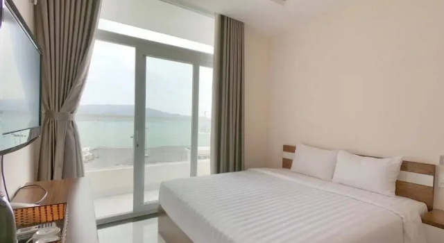 Cliff Hotel