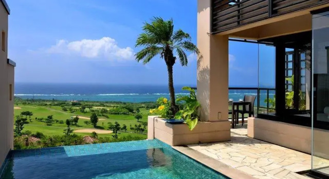 Четырёхместный люкс Shigira Bayside Suite Allamanda