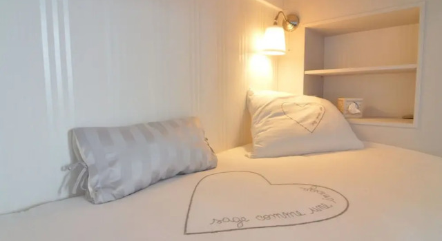 Modern Apartment in Gent With Terrace, Забронировать Апартаменты/квартира Гент Leiestreek, рядом с Graffiti Street