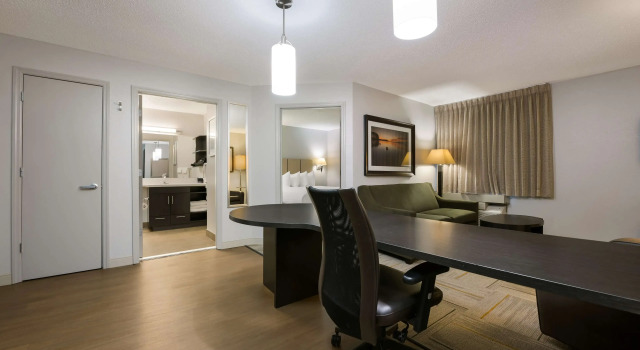 Двухместный люкс c 1 комнатой Sonesta Simply Suites Huntsville Research Park