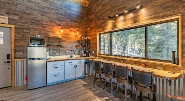 Коттедж RidgeWalk Treehouse