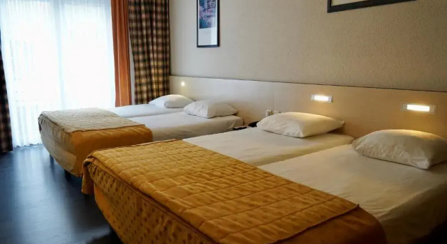 Четырёхместный номер Standard Hotel Prins Boudewijn
