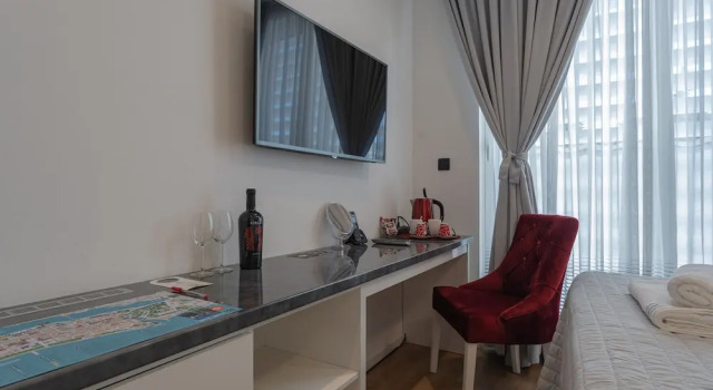 Sky & Sun Luxury Rooms