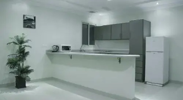 Bronze Suites