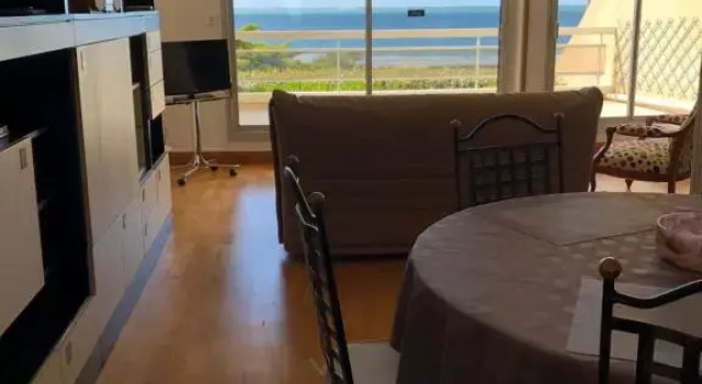 Vue Mer Santa Clara 3, Забронировать Отель Ла-Боль La Baule Bay, рядом с Казино Порнише