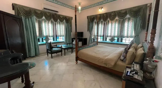Люкс Inder Prakash - Best Lake View Hotel in Udaipur
