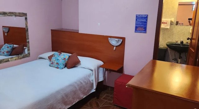 Номер Comfort Water Palace Hostal