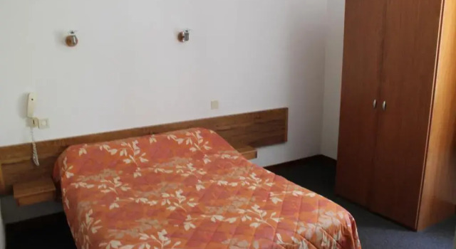 Hôtel La Peupleraie, Забронировать Отель Отели Соммы с парковкой, Парковка