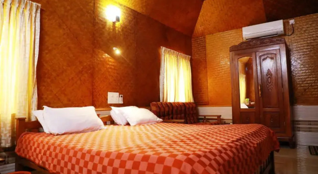 Двухместный номер Deluxe с балконом и с видом на море Cherai Beach Residency