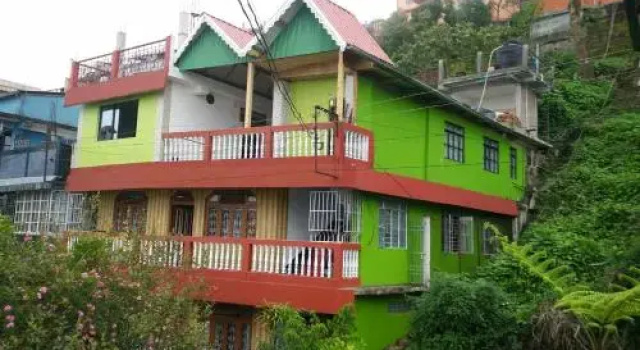 Family Homestay, Prenota Hotel Kurseong West Bengal