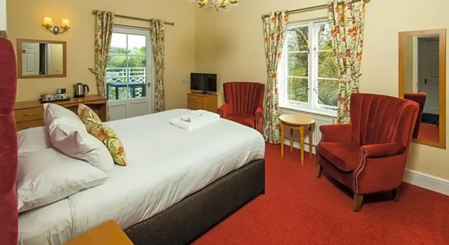 Standard Club huone Cliffden Hotel