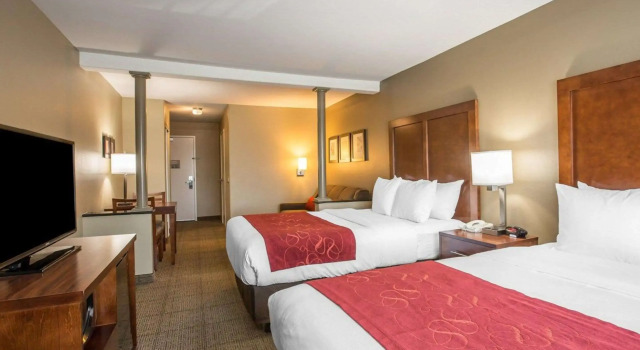 Четырёхместный люкс Comfort Suites Victorville-Hesperia