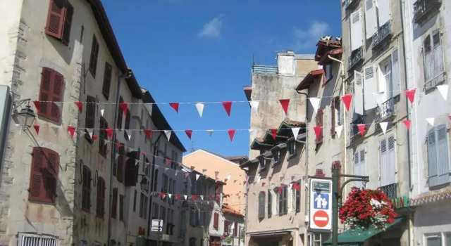 Апартаменты Cosy appartement Bayonne historique