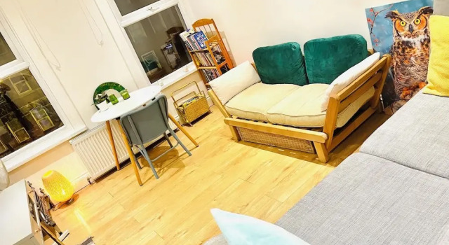 Very Lovely and Central 1-bed Apartment in London, Varaa Huoneisto Asunnot kohteessa Merseyside, Huoneisto