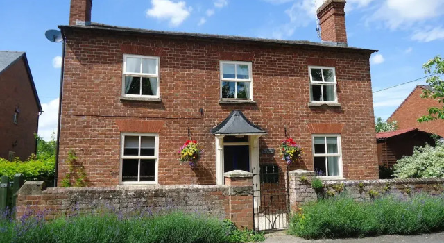 The Old Post House, Book Hotel Leominster 
