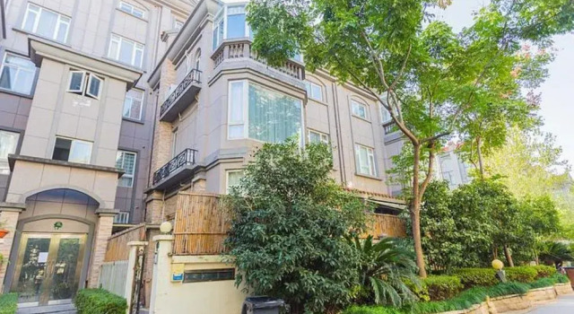 Jhouse Hongqiao Villa 5, Varaa Villa Shanghai Shanghai