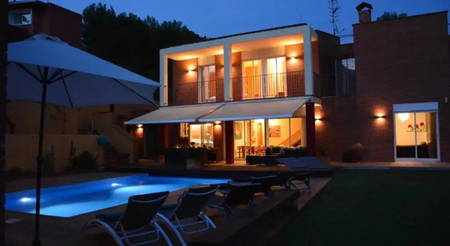 Вилла Villa Sitges Maria Sunny Oriented SW AC Confortable High Quality 5 star guest coments