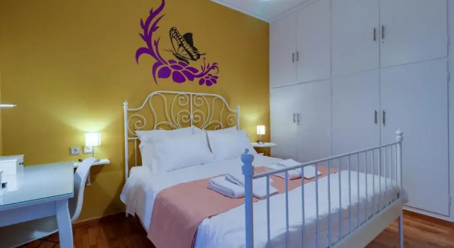 Апартаменты Spacious Central Flat☆3min to Metro☆AC|Netflix|PC
