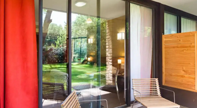 Номер Superior Moulin de Vernègues Hôtel & Spa