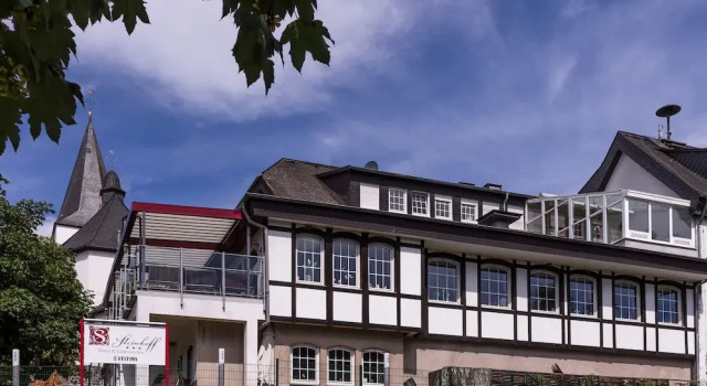 Hotel-Restaurant Gasthof Steinhoff, Забронировать Отель Финнентроп Зауэрланд
