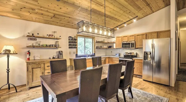Коттедж Game Room: Mountain Chalet 5 Mi to Donner Lake