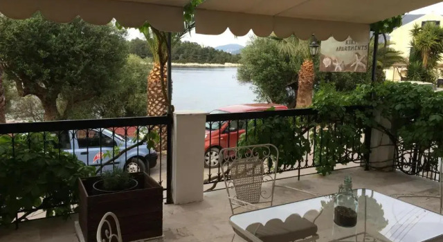 Апартаменты с видом на море Kiki Apartments