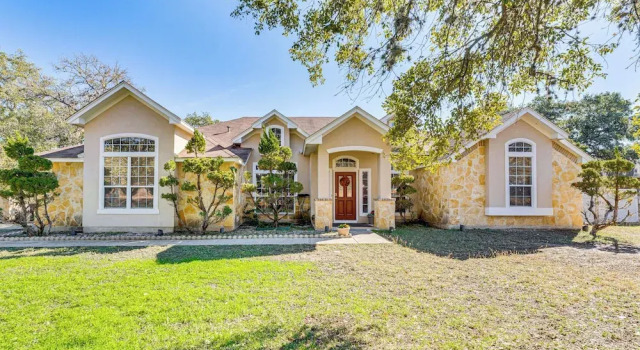 Spacious San Antonio Home w/ Outdoor Oasis!, Rezerwuj Dom wakacyjny Domki letniskowe w Bexar County, Domek