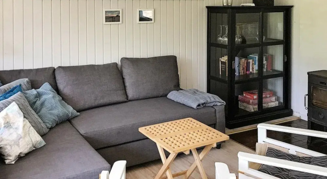 Modern Holiday Home in Aakirkeby With Indoor Whirlpool, Book Hotel 3-stjernede hoteller i Hovedstaden region, 3*