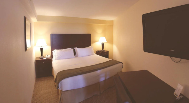 Двухместный номер Standard Holiday Inn Express St. Ignace-Lake Front by IHG