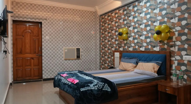 Номер Standard Hotel Nakshtra, Shrungartali