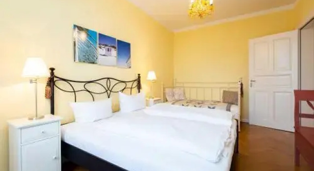 Die Villa - Appartment 8, Забронировать Вилла Отели Мекленбург-Померания с парковкой, Парковка