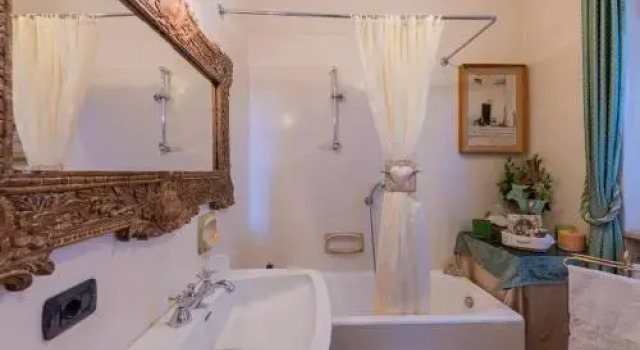 Villa Ermelinda, Rezervați Vilă Comerio 
