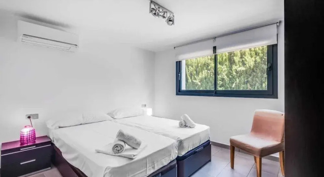Villa Moderna - PlusHolidays, Забронировать Вилла Отели в центре Кальпе, в центре