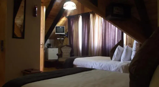 Biesjesfontein B&B, Book Bed and Breakfast Hoteller i Springbok med parkering, Parkering