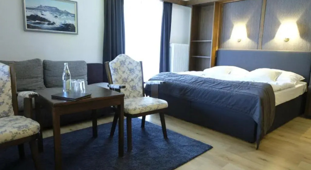 Трёхместный номер Standard с балконом Hotel-Restaurant Zum Hirschhaus Inklusiv Chiemgaukarte