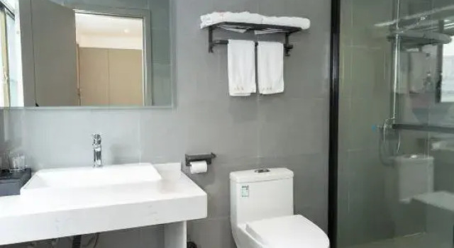Люкс Business Luoshan Xinrong Garden Hotel
