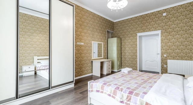 Central Apartments Львов, Забронировать Апартаменты/квартира Отели Львова с парковкой, рядом с Дворец Дедушицких, Парковка
