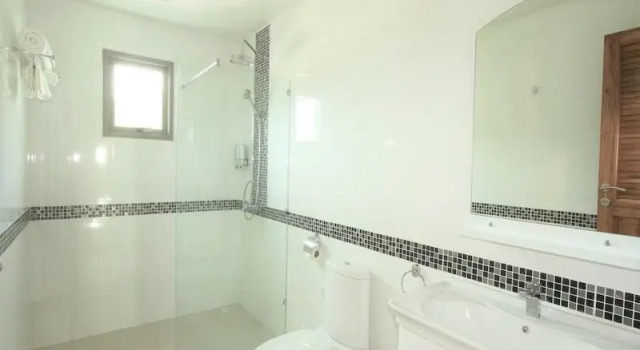 Номер Standard с балконом Surin Sabai Residence near Surin Beach