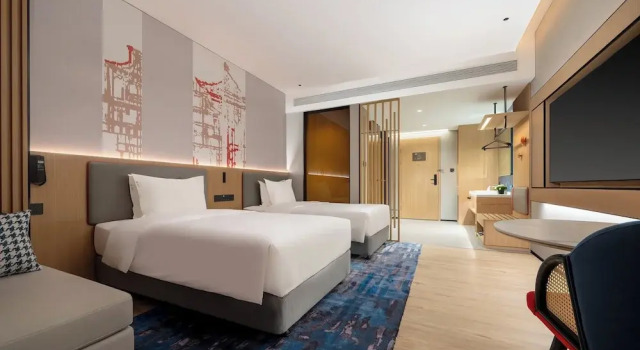 Номер Standard Holiday Inn Express Haikou Intl Duty Free City by IHG