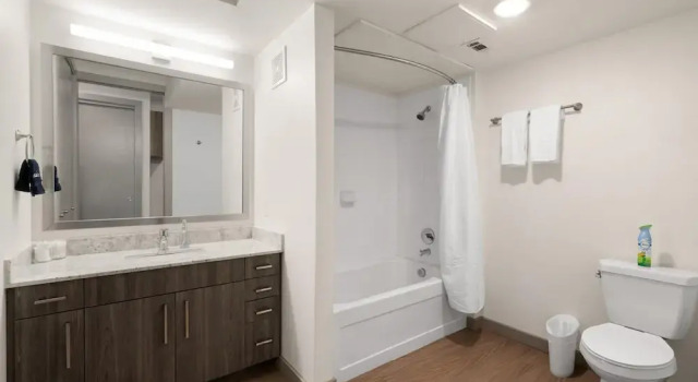 Апартаменты Arlington Luxurious Studio Apartment