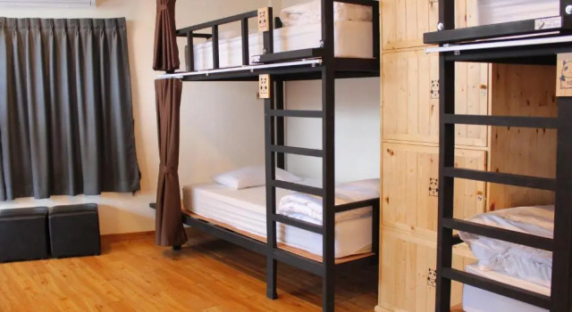 Кровать в общем номере (женский номер) Mad Panda Hostel