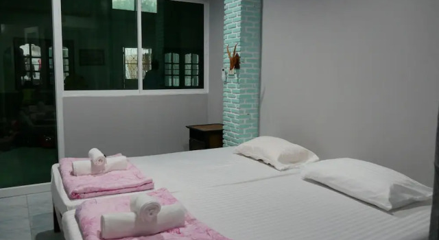 Muangluangraek Homestay, Забронировать Отель Мыанг-Као 