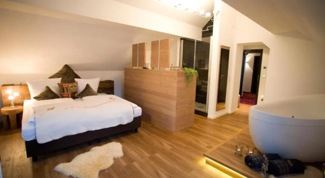 Люкс Deluxe Alpin Lifestyle Hotel Löwen & Strauss