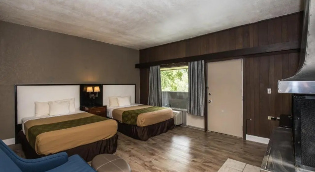 Четырёхместный номер Standard Fabulous Chalet Inn